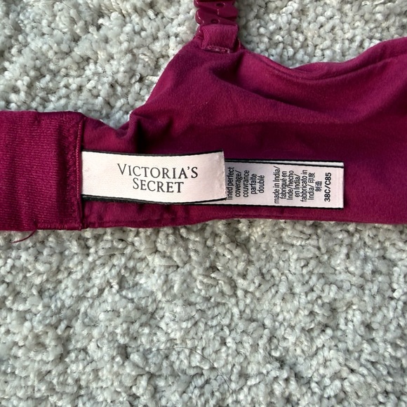 Victoria's Secret Perfect Shape Smooth Push-Up Bra - Picture 7 of 8